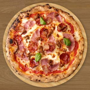 5. Pizza Con Carne